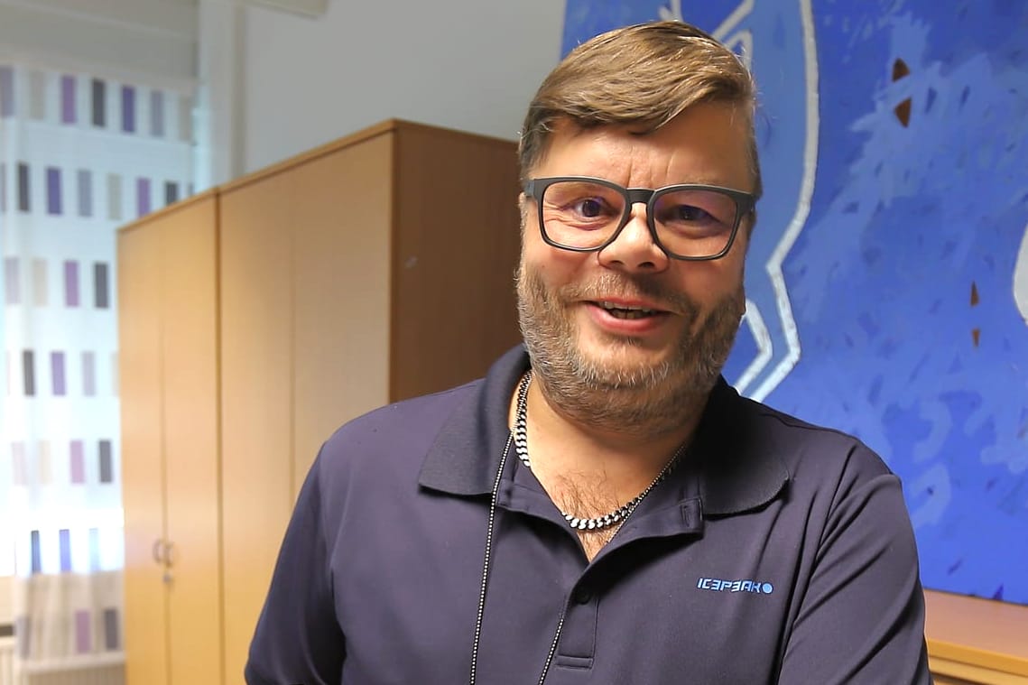 Yksi Raahen Reserviupseerien järjestämän tilaisuuden alustajista on Raahen kaupungin tietohallintopäällikkö Kari Väyrynen.