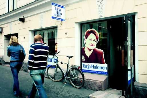 Presidentti Tarja Halosen kampanjatoimisto avattiin maanantaina Helsingin Malminrinteessä.