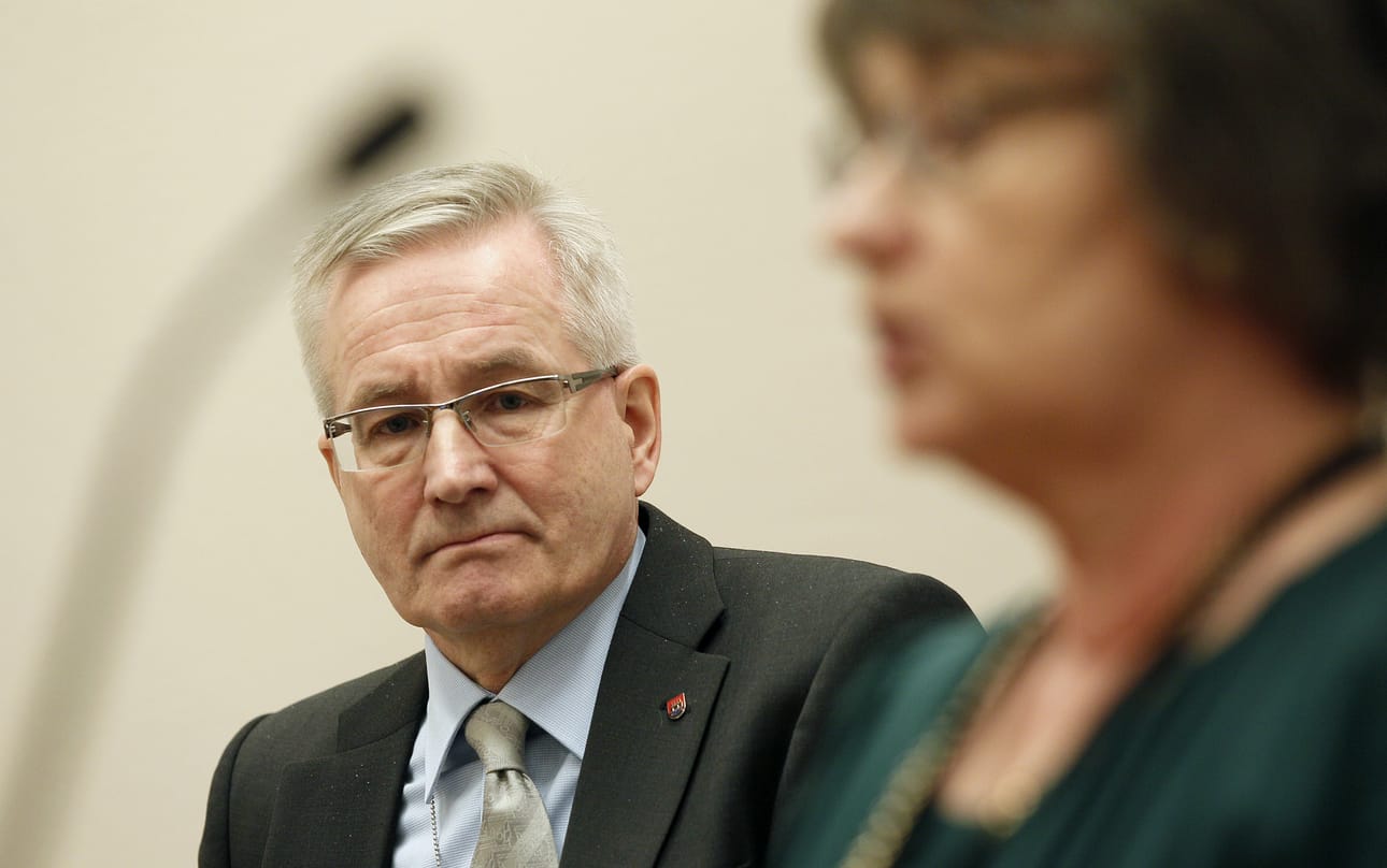 Kaupunginjohtaja Matti Pennasen mukaan Broadcomin lakkauttaminen on iso kolaus Oululle.