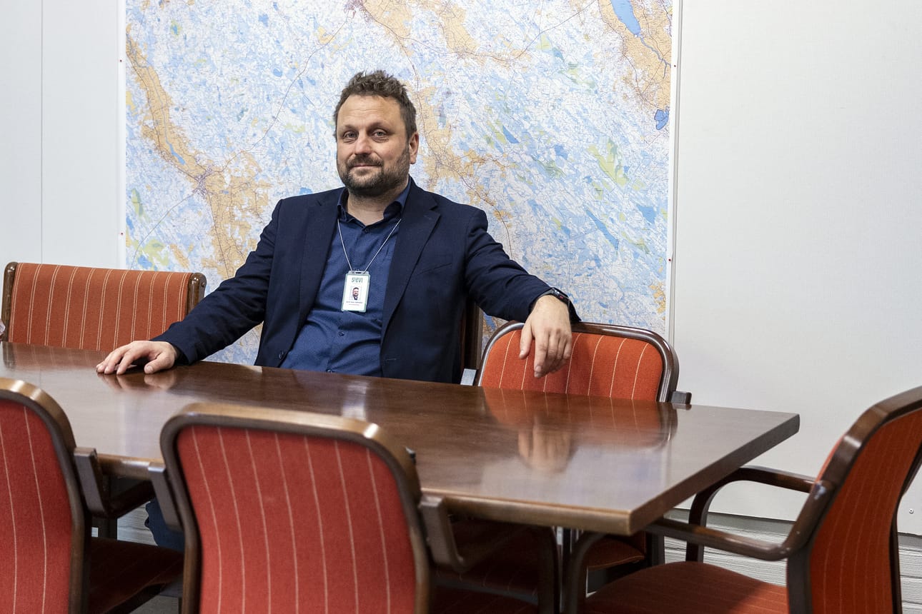 Sievin kunnanjohtaja Antti-Jussi Vahteala on innoissaan uuden teollisuusalueen suunnitelmista. Arkistokuva.