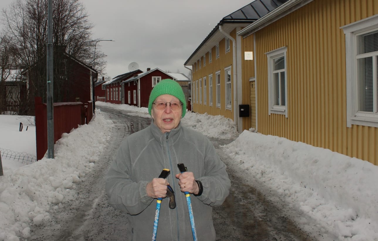 Kristiinan kantakaupunkilainen Laura Kaprio kokee kotikorttelin turvalliseksi, vaikka saman kadun varrella oli ampumavälikohtaus.