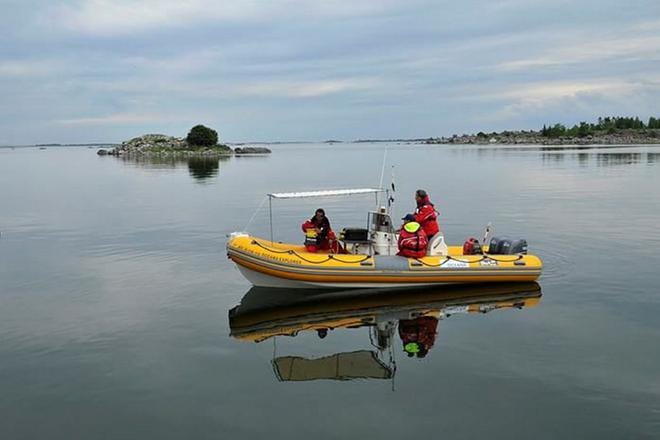 Oceana-kansalaisjärjestön tutkijaryhmä on jo kahdesti aiemmin käynyt Merenkurkussa ottamassa näytteitä. Nyt tehdään aiempaa tarkempaa merenalaista tutkimusta. KUVA: OCEANA/CARLOS MINGUELL