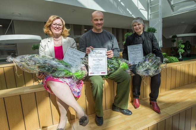 Vamkin vuoden 2017 opetuksen huiput ovat Heidi Blom, Jarmo Mäkelä ja Margit Mannila. Kuva: Anssi Turunen