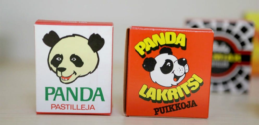 Vanhoja karkkiaskeja Pandan tehtaalla Jyväskylän Vaajakoskella.