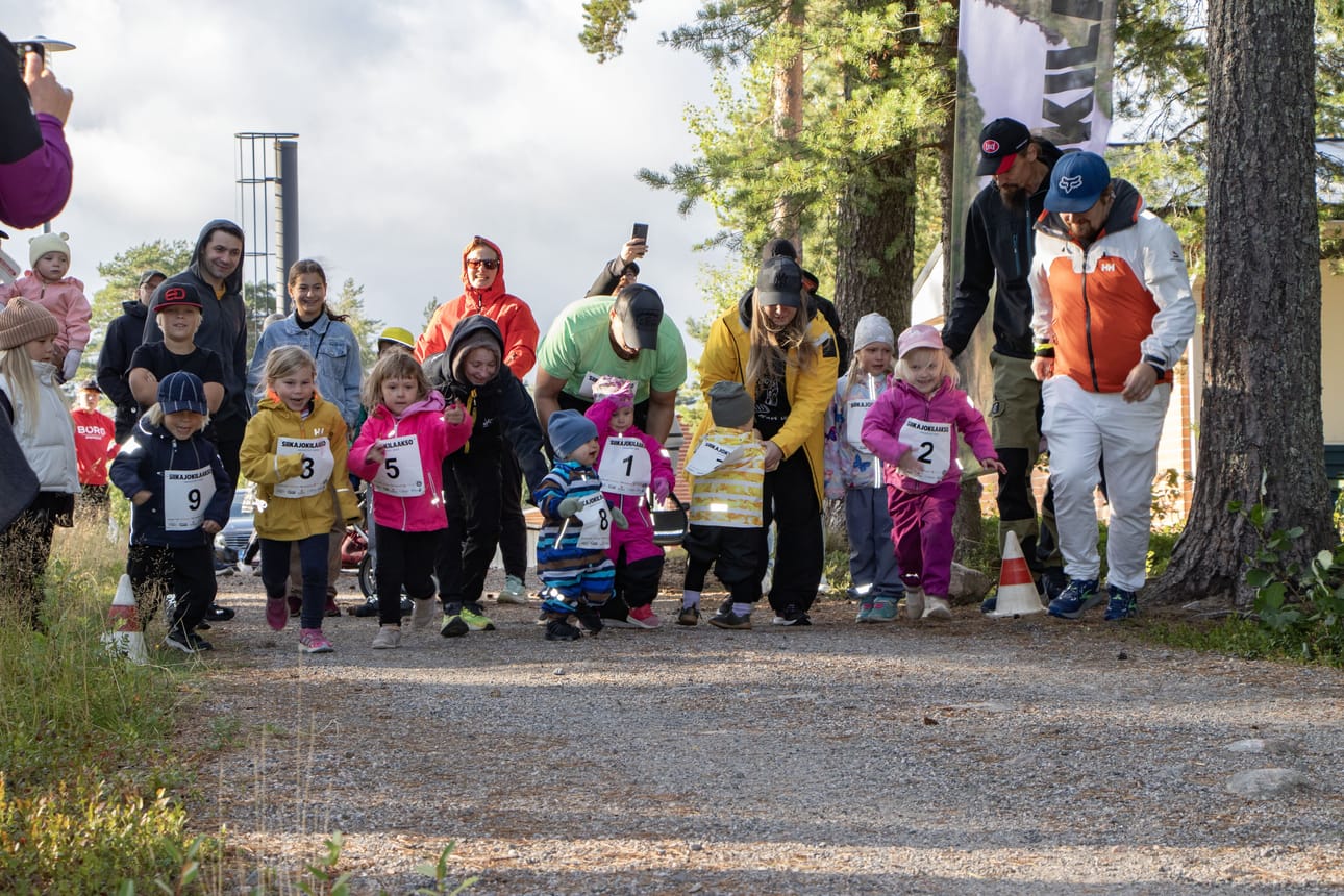 Kuumassa lähdössä oli mukana suurta tunteenpaloa ja dramatiikkaa. Hienosti kaikki juoksivat kisansa alun vaikeuksista huolimatta loppuun.