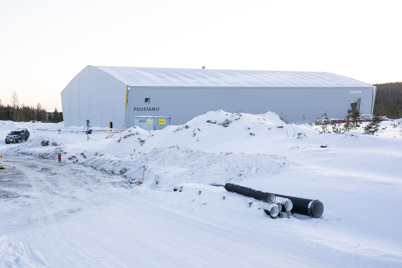 Alueelle investoivan kuusamolaisen Puustamo Oy:n tehtaan rakentaminen on jo pitkällä. Yritys rakentaa alueelle noin 2,5 miljoonalla eurolla uuden ovi- ja elementtitehtaan.