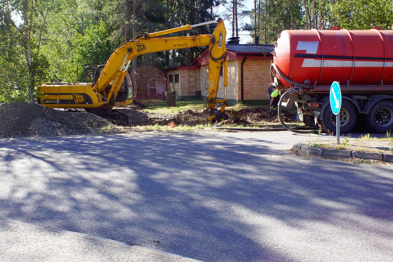 Putkirikkoa korjataan Kurentiellä.