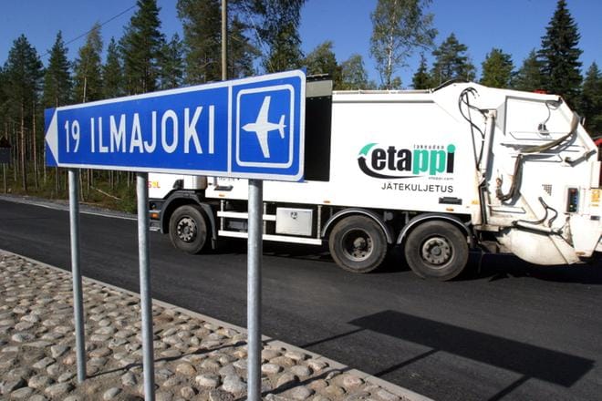 Jurvalaisten jätteet kuljetetaan jatkossa Teuvan sijasta Ilmajoelle. Kuljetukset alkavat kuitenkin aikaisintaan vuonna 2022. ARKISTOKUVA: JARI E. HAKALA