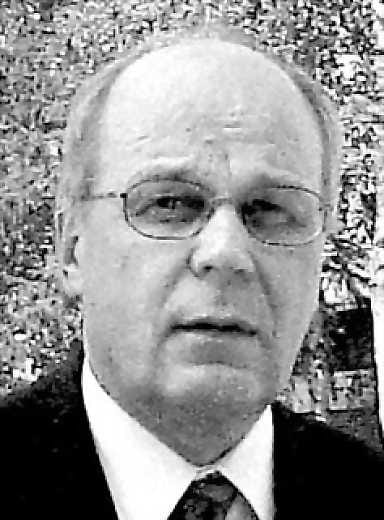 Poliittinen epäilys poistuisi. Lautamiehet voisi valita nykyistä entistäkin sattumanvaraisemmin, pohtii Rovaniemen hovioikeuden presidentti Esko Oikarinen.