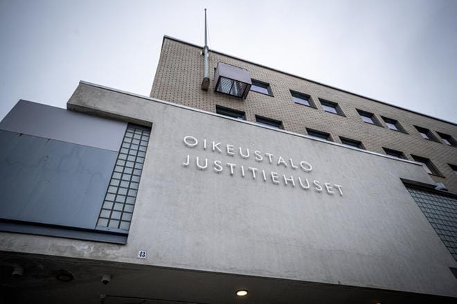 Pohjanmaan käräjäoikeudessa käsitellään aamupäivän ajan hoitajana vaasalaisessa palvelukodissa työskennelleen hoitajan pahoinpitelysyytettä. Arkistokuva.