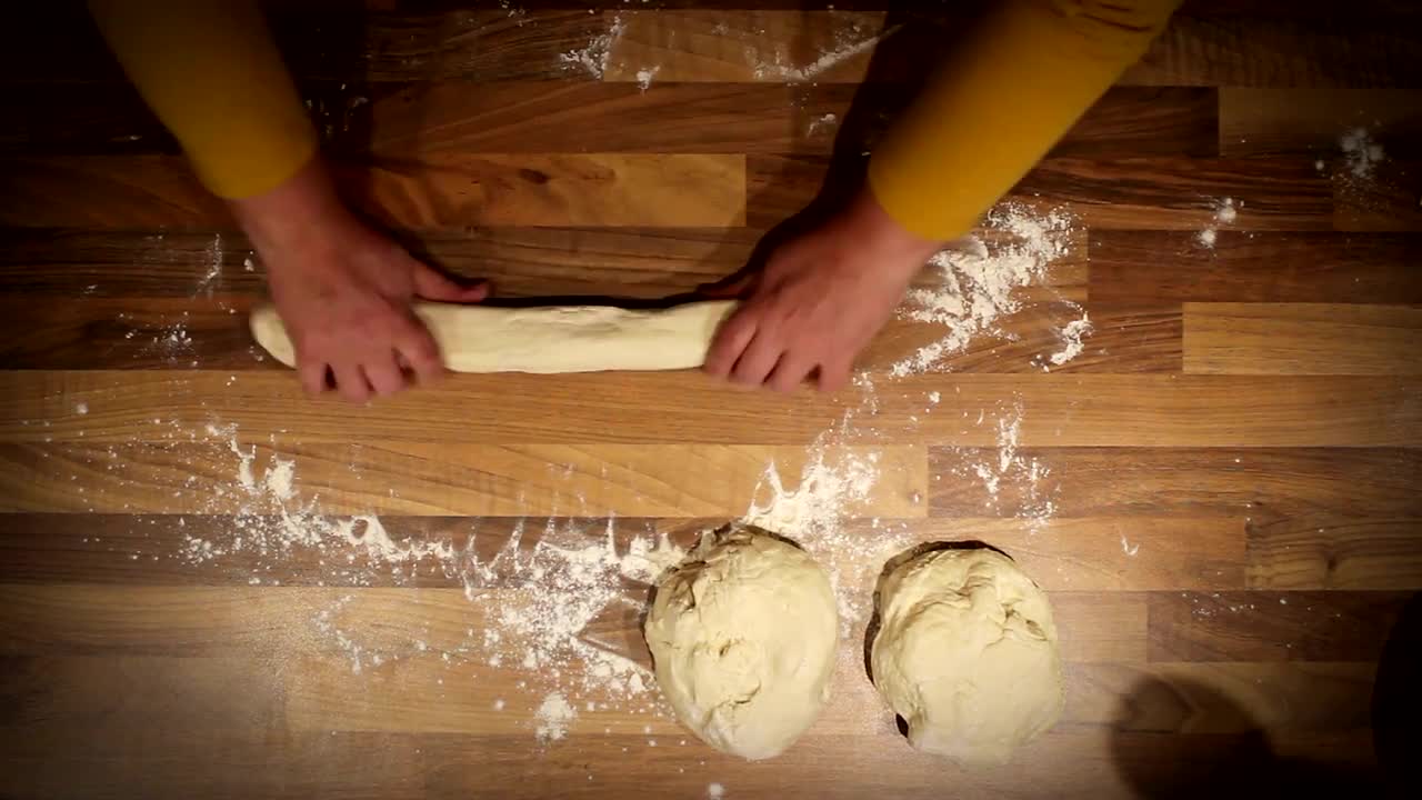 Särkibruschetta rakentuu itse leivotun patongin päälle