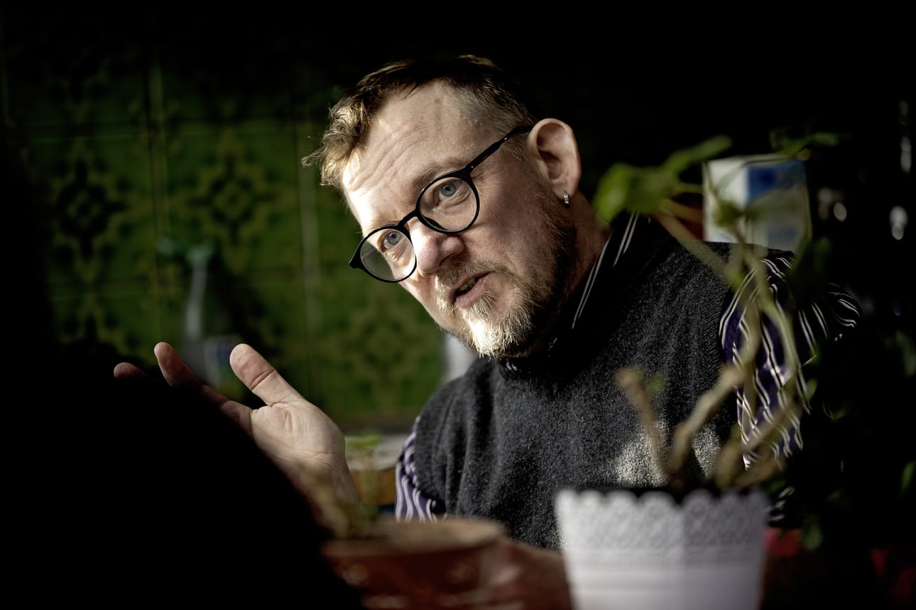 Pyhäjoen kirjasto- ja kulttuurijohtaja Heikki Lahnaojan aktiivinen työ kulttuurin hyväksi palkittiin.