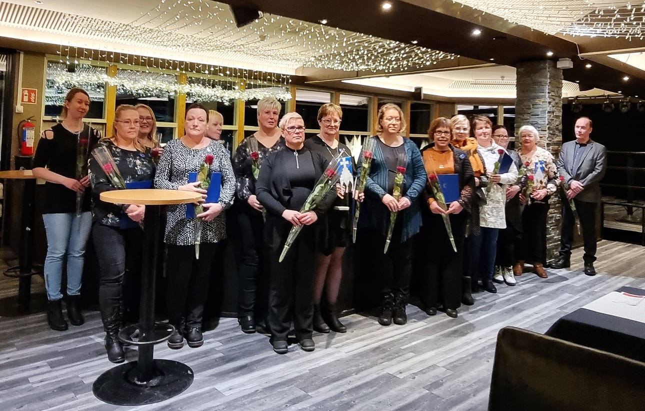 Hyvinvointialueen leipiin siirtyy vuodenvaihteessa kaikkiaan 30 työntekijää, joista vain osa on kuvassa.
