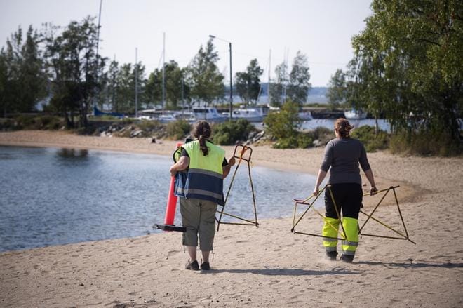Mansikkasaaren uimaranta suljetaan korkeiden bakteeripitoisuuksien vuoksi. KUVA: JARNO PELLINEN