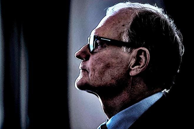 Entinen poliisiylijohtaja Mikko Paatero saa muutaman muun poliisijohtajan kanssa syytteen virkavelvollisuuden rikkomisesta. KUVA: Joel Maisalmi