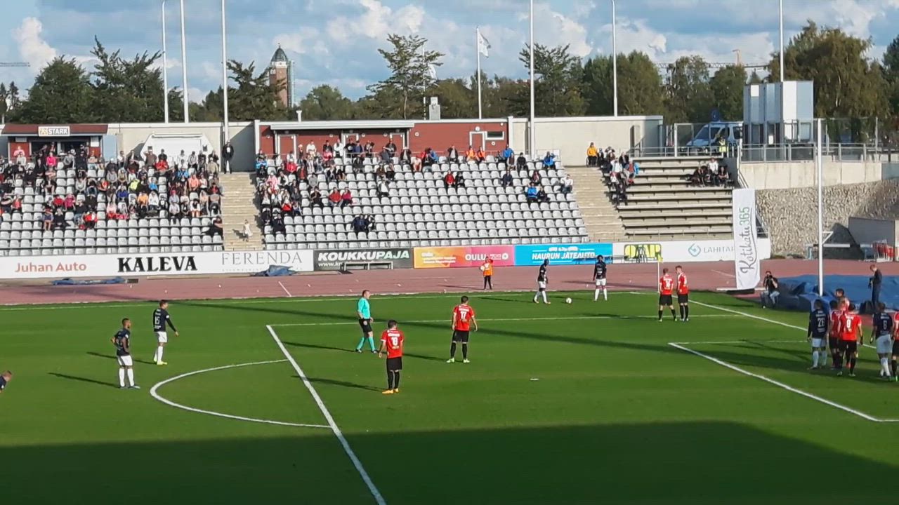 AC Oulun Morin tekee 1-0 maalin HIFK:ta vastaan