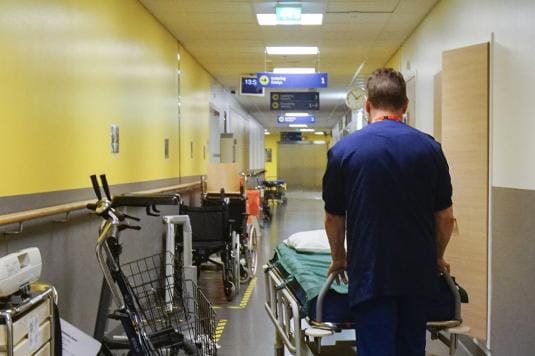 Keskuskaupunkien ulkopuolella ollaan ymmärrettävästi huolissaan terveyspalveluista. KUVA: SAMPPA TOIVONEN