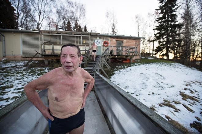 Pingviinikonkari Lauri Mäki suosittelee harrastusta, mutta kannustaa viettämään paikalla kunnolla aikaa. – Hätäisesti käymällä tästä ei ehdi nauttia.