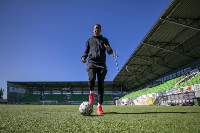 Momodou Sarr teki kaksivuotisen liigasopimuksen. KUVA: PAULA KASKIMAA