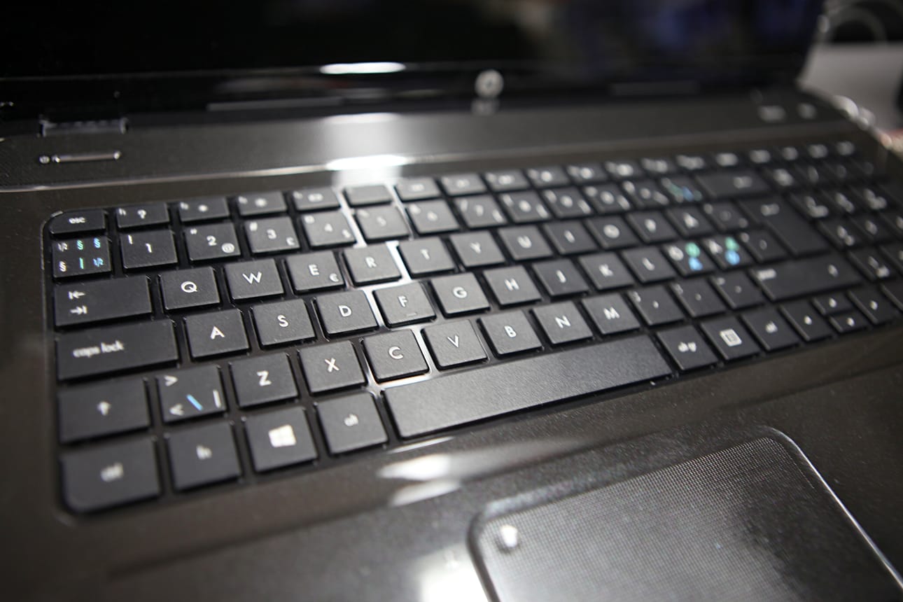 Ilta-Sanomien mukaan osa Elisan puhelinmyyjistä on valehdellut järjestelmällisesti asiakkaille yrittäessään myydä lisänopeutta Elisan taloyhtiökohtaisiin laajakaistoihin. Kuvituskuva.