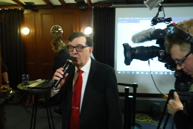 Presidentinvaaleissa neljänneksi tullut Paavo Väyrynen aikoo syrjäyttää pääministeri Juha Sipilän Keskustan johdosta. Kuva: Mauri Ratilainen