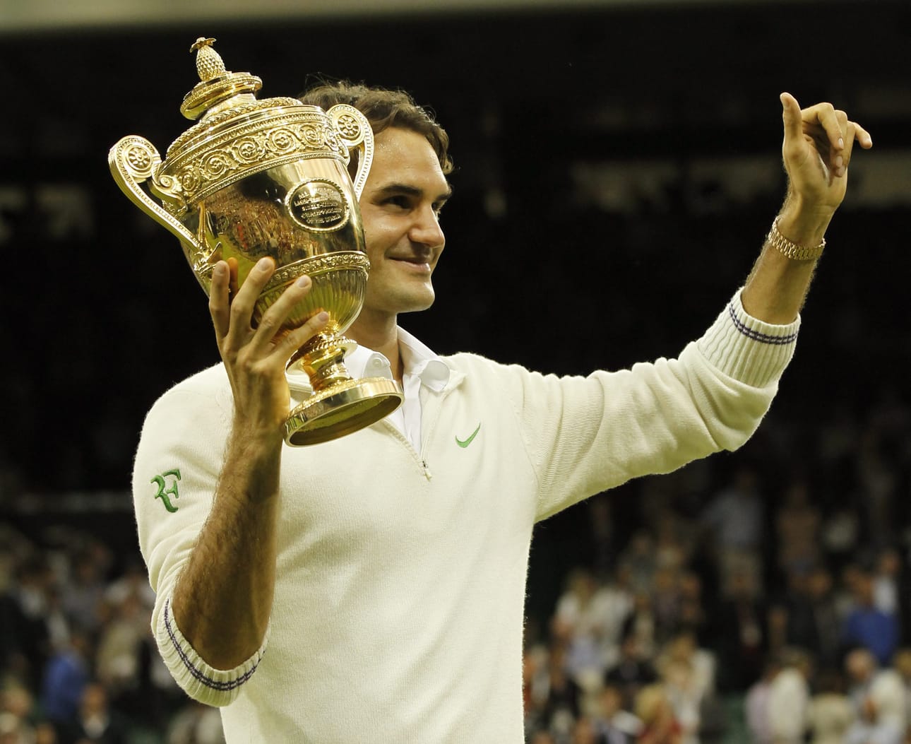 Roger Federer vei jälleen Winbledon-voiton.