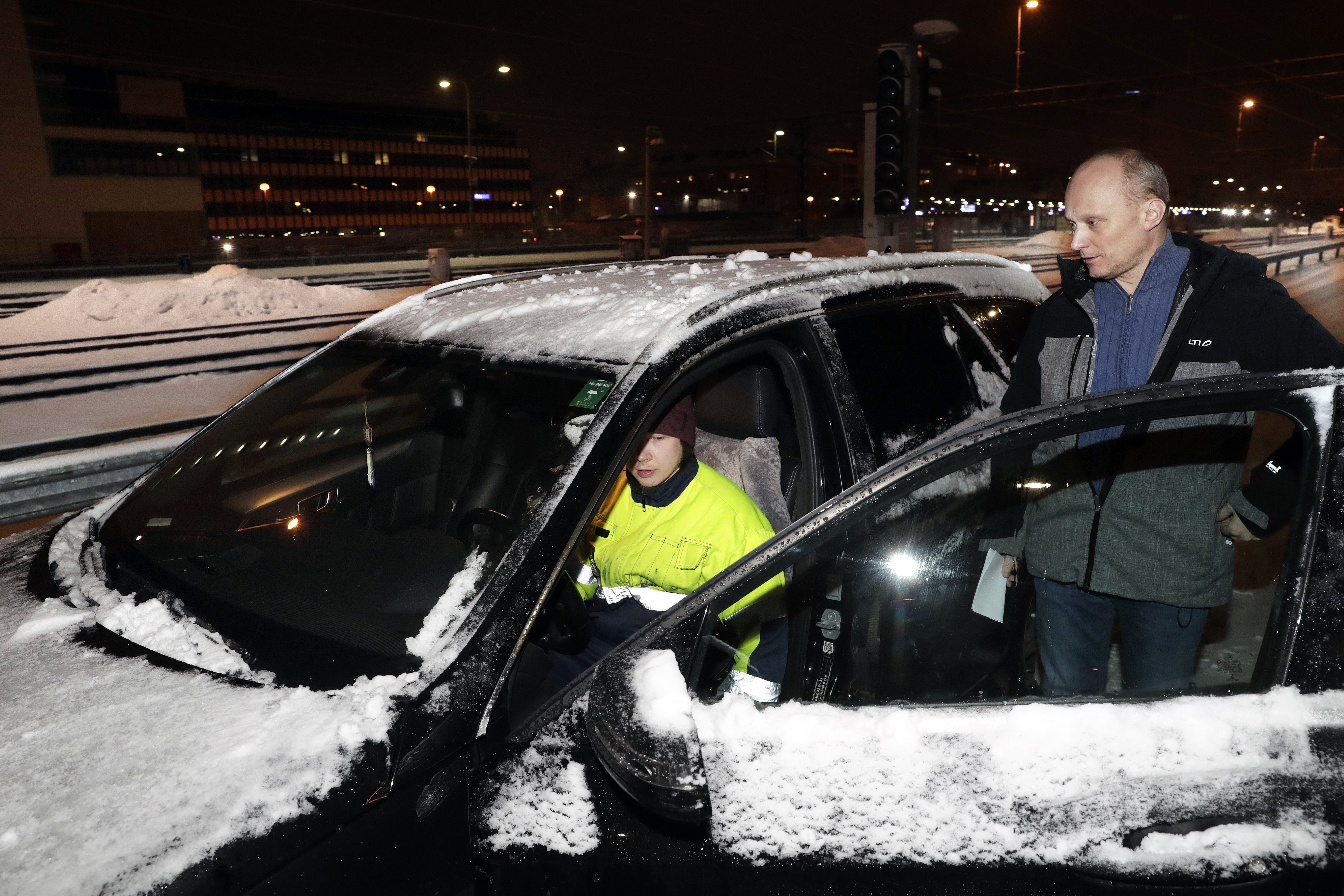 Jotkut nykyiset automallit ovat ilmeisesti liian isoja autojuniin, mitkä ovat autojunaan mahtuvan ajokin rajat?