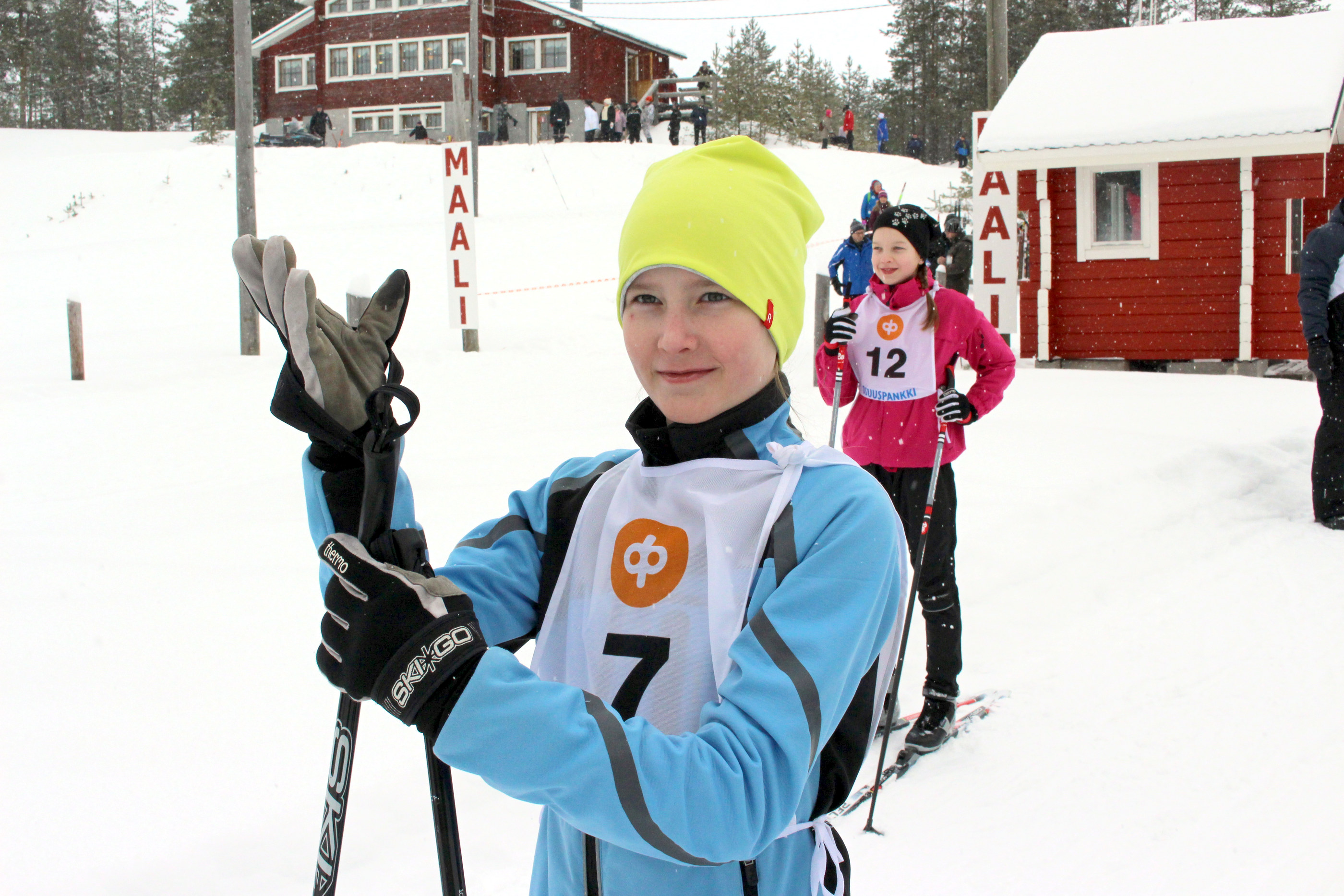 Serkukset Milla ja Sara Tuomaala pitivät ainoina Kisa-Veikkoina järjestäjäseuran mainetta yllä.