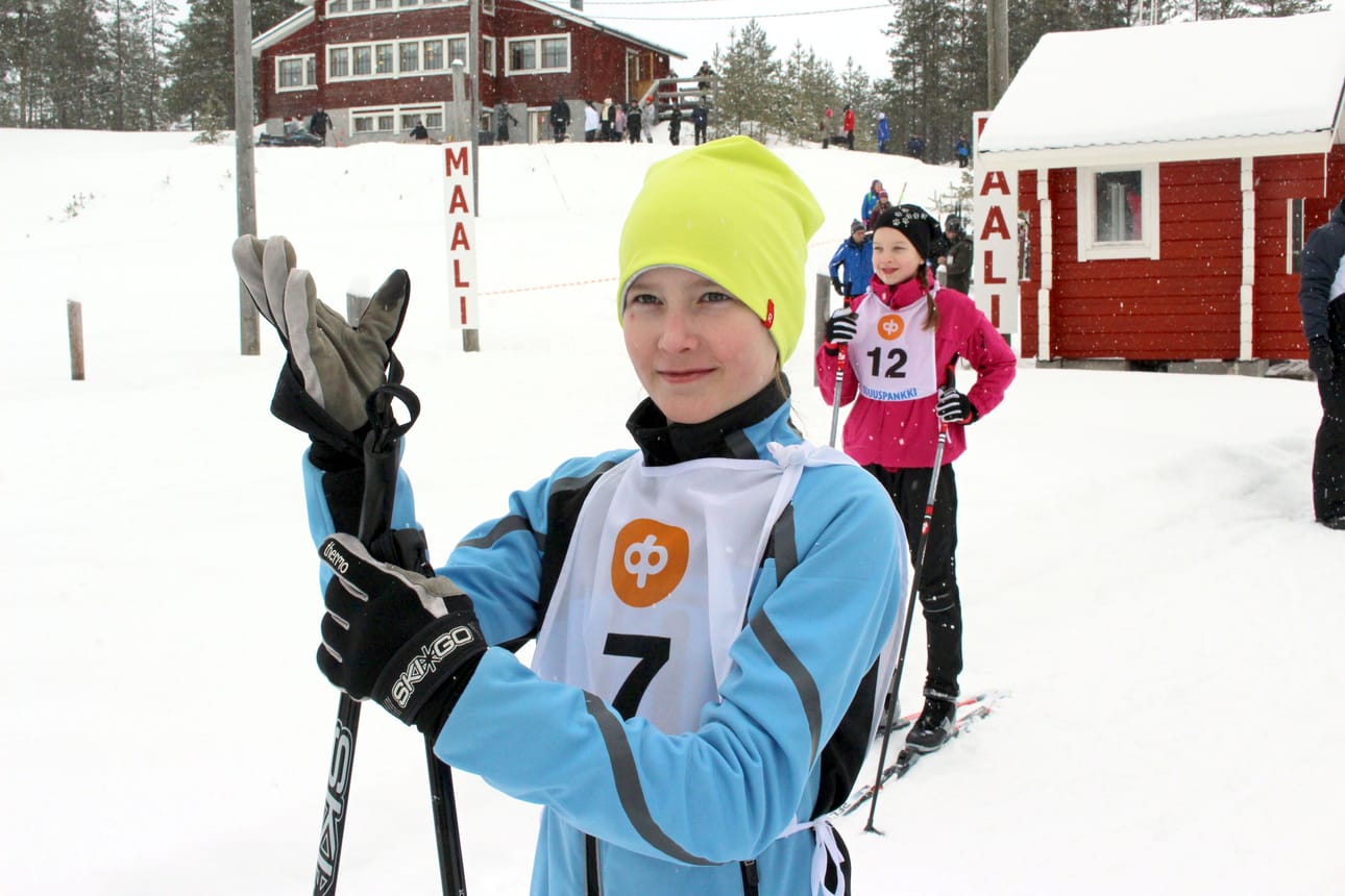 Serkukset Milla ja Sara Tuomaala pitivät ainoina Kisa-Veikkoina järjestäjäseuran mainetta yllä.