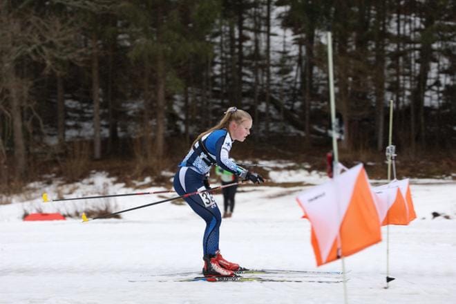 Alavuden Rastikettujen Maria Hoskari oli vauhdissa Valkealammella. Arklistokuva.