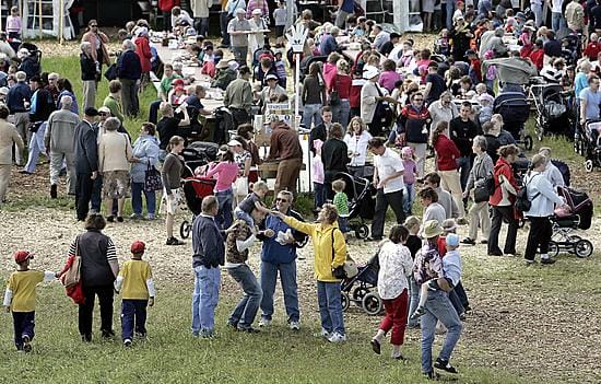 Suviseurat järjestetään tänä vuonna Sotkamon Juholankylällä.