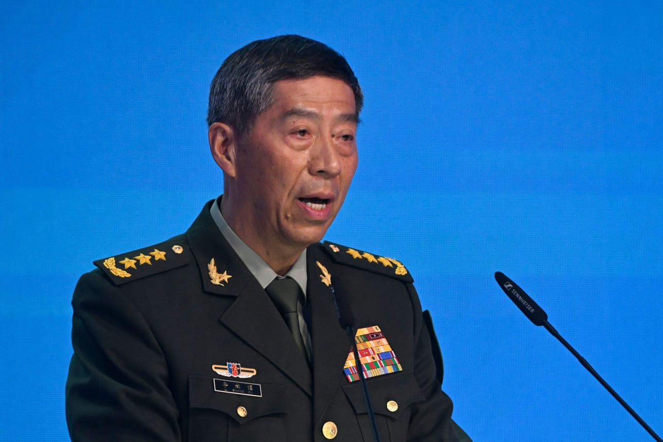 Kiinan puolustusministeri Li Shangfu puhui elokuun puolivälissä turvallisuuskonferenssissa Venäjällä Kubinkassa lähellä Moskovaa. LEHTIKUVA/AFP