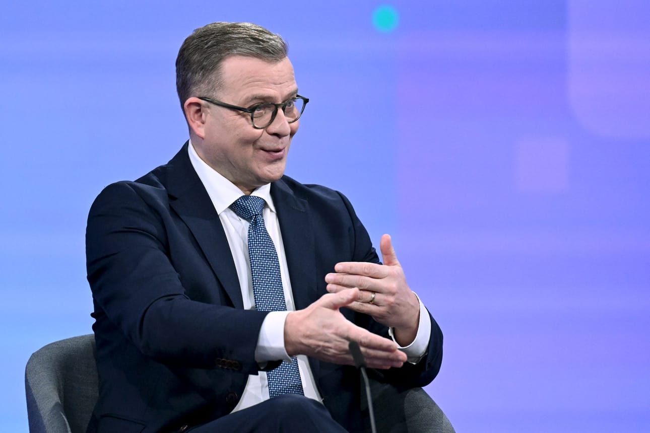 Pääministeri Petteri Orpon (kok.) mukaan eri puolille Suomea tarvitaan hyvät yhteydet. Arkistokuva. LEHTIKUVA / Jussi Nukari
