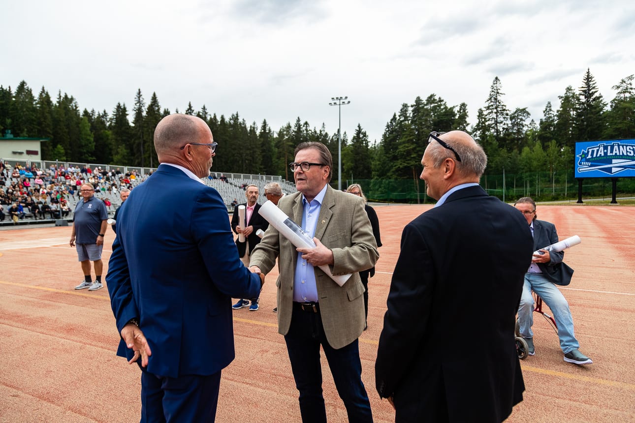 Aulis Paski kutsuttiin pesäpallon kunniagalleriaan vuonna 2022.