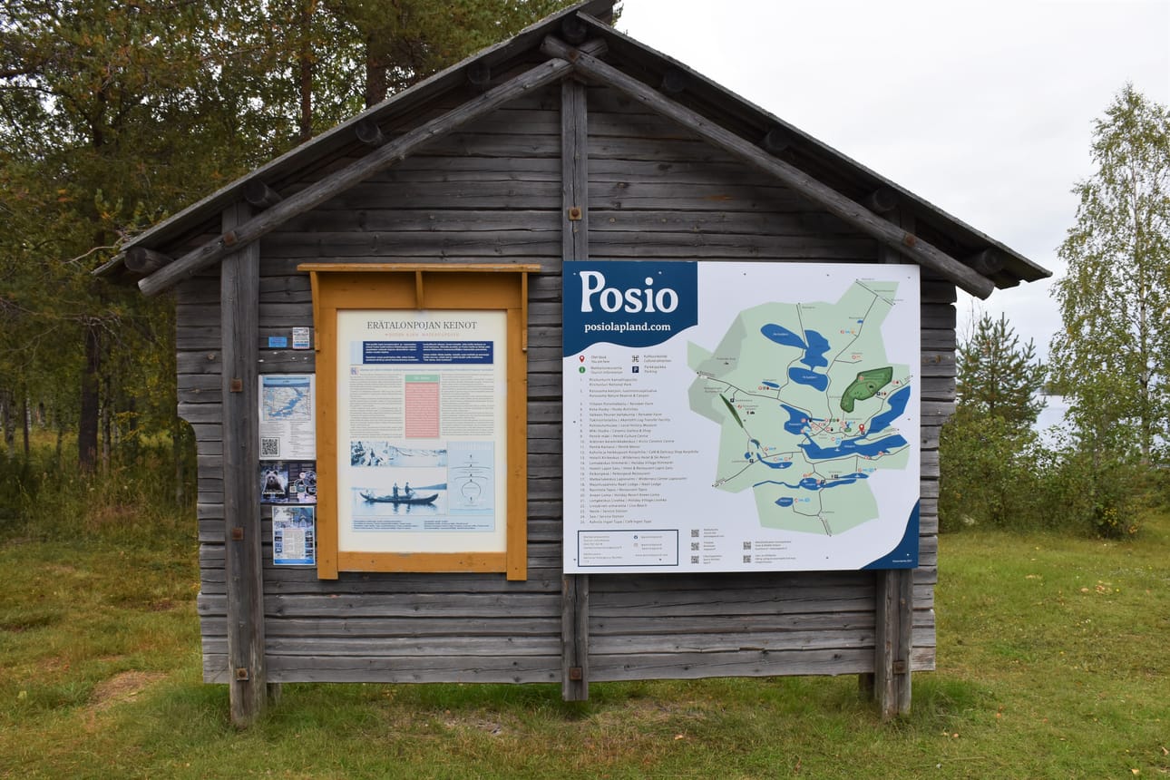 Erätalonpojan keinot -tauluista kahdessa on kokeilu, jossa uusi karttataulu on laitettu vanhan päälle. Kuva on Mourusalmesta.