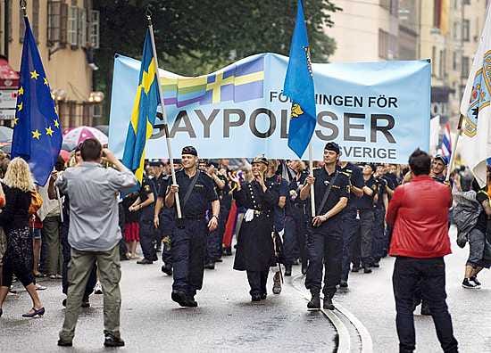 Poliisiyhdistys edusti ammattiryhmäänsä Tukholman Pride-tapahtumassa viime kesänä.