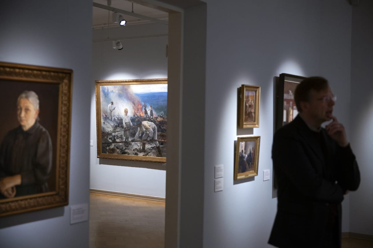 Tikanojan taidekodin kolme kerrosta on katettu Eero Järnefeltin taiteella noin puolen vuoden ajan.