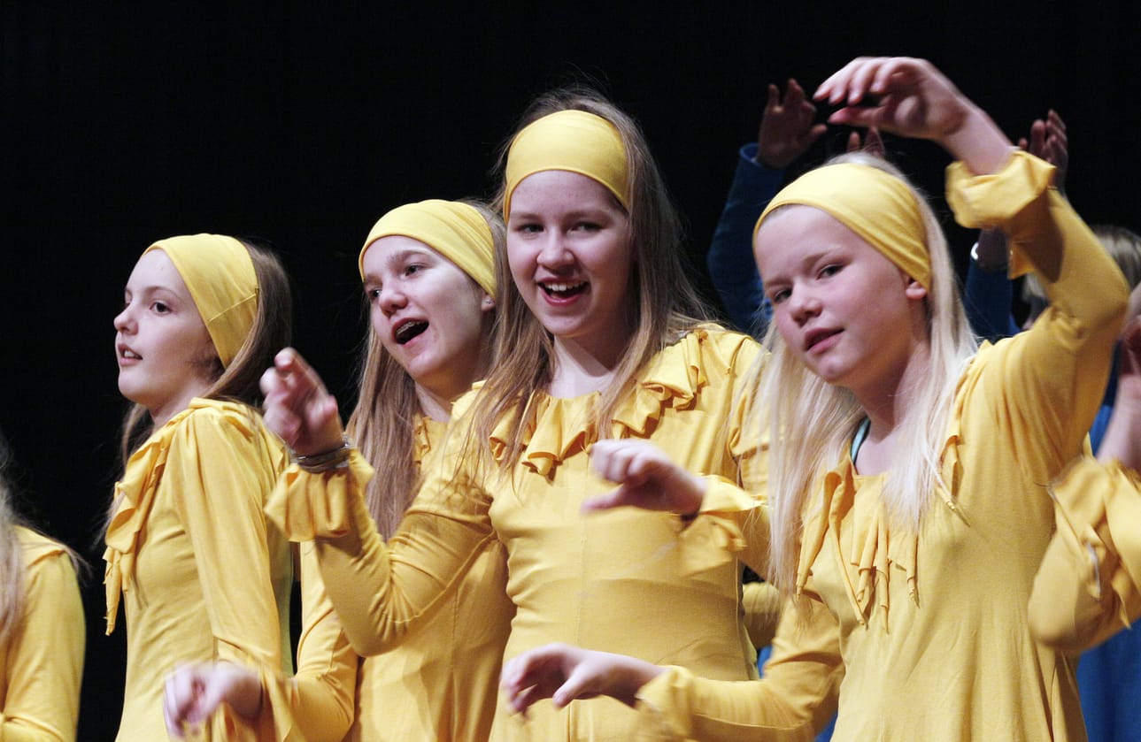 Konnarin kevät kokosi yhteen yli sata koululaista. Kuva Konnarin kevään harjoituksista.