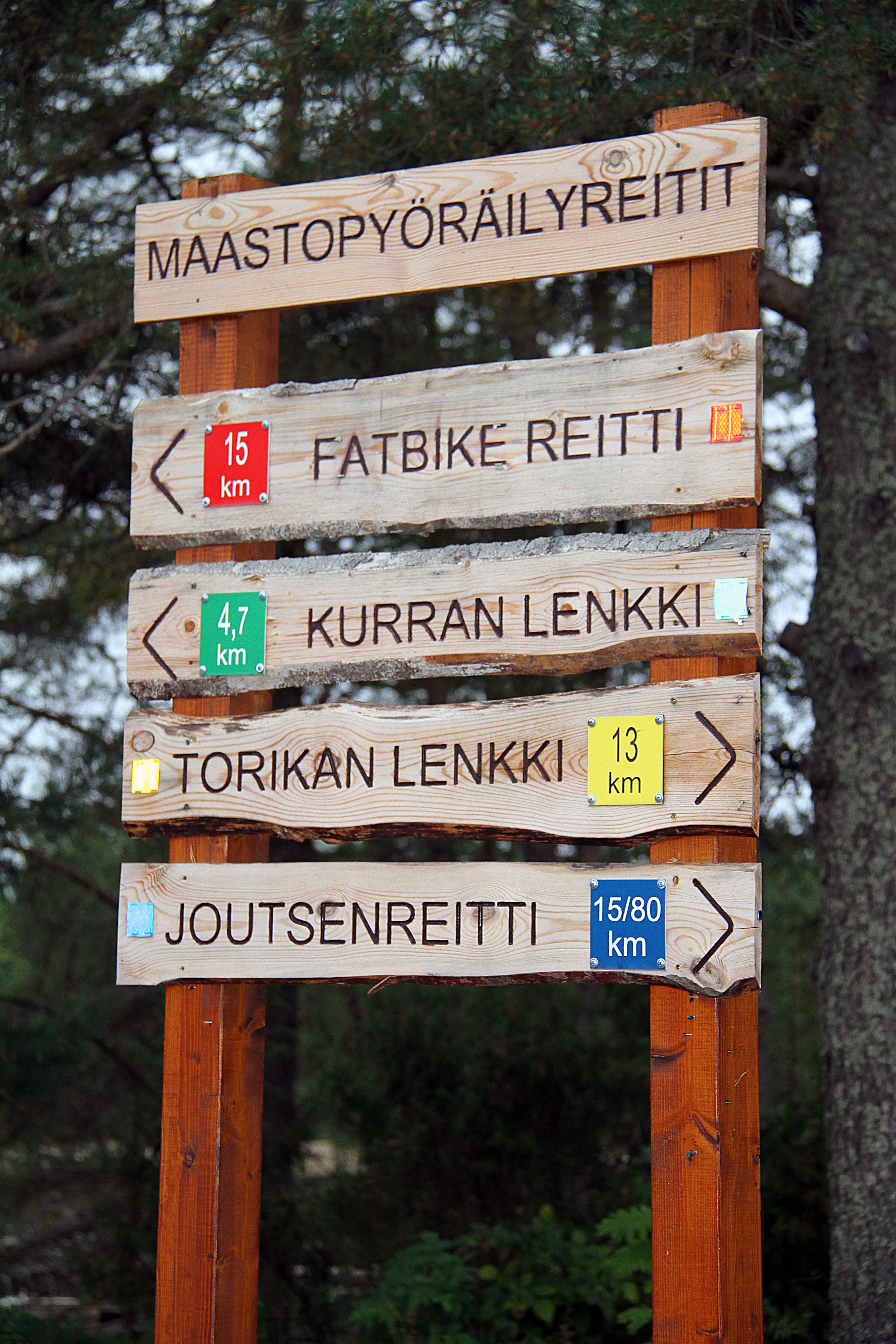 Rantakylän maastosta lähtee myös muita maastopyöräreittejä. Joutsenreitinkin voi käydä lyhyempänä 15 kilometrin matkana.