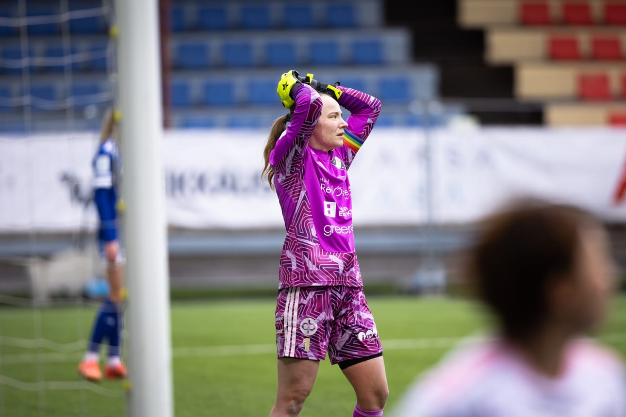 VIFK:n maalivahti Fanny Söderström on ollut Kansallisen liigan kahdella avauskierroksella hyvässä vireessä. Söderström on ehtinyt pallon tielle jo yhteensä 19 kertaa.