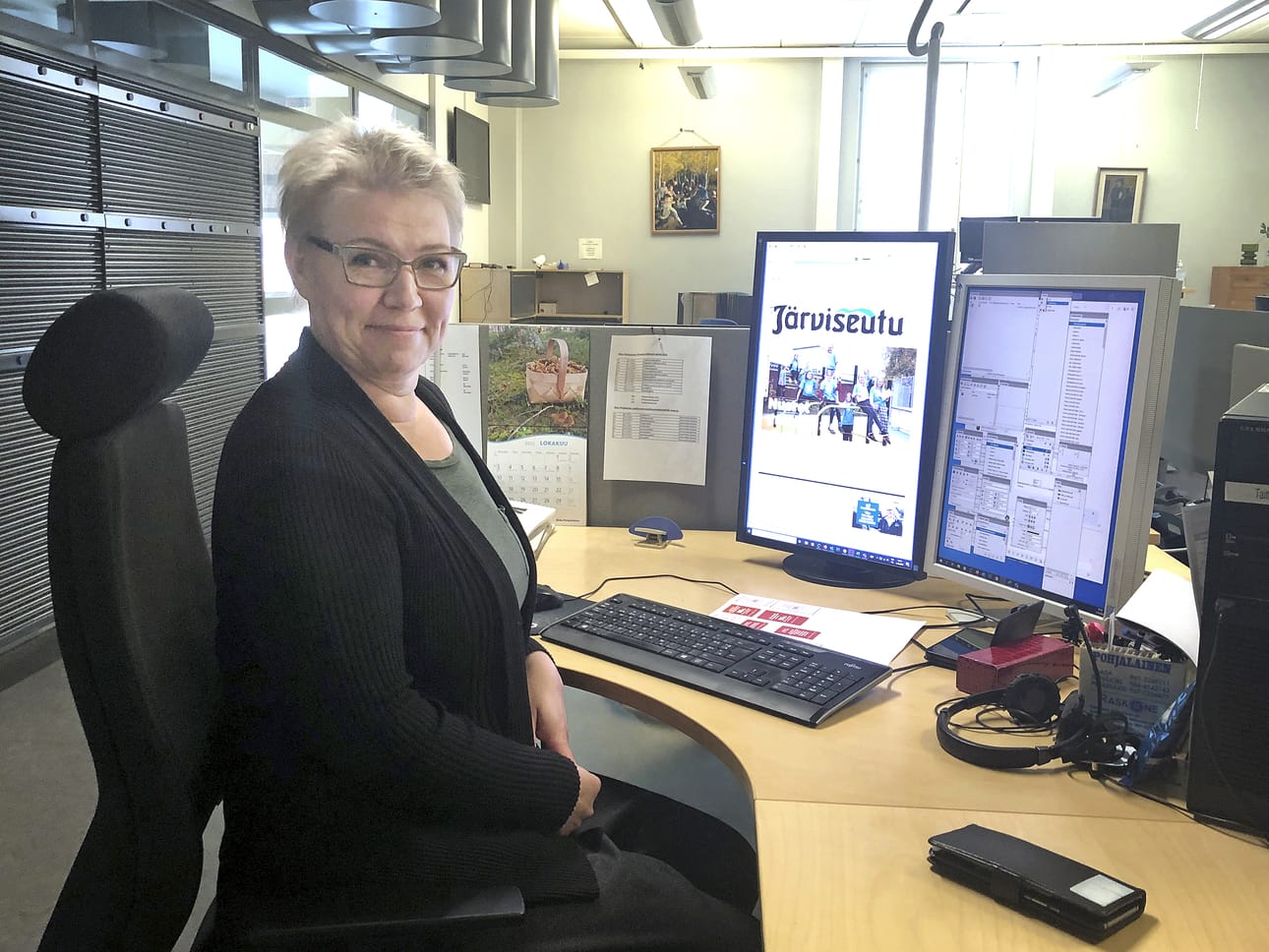 Taittotiimin vetäjä Pia Ojanen vastaa osaltaan siitä, että Järviseutu näyttää selkeältä ja että tutut palstat löytyvät sivuilta helposti.