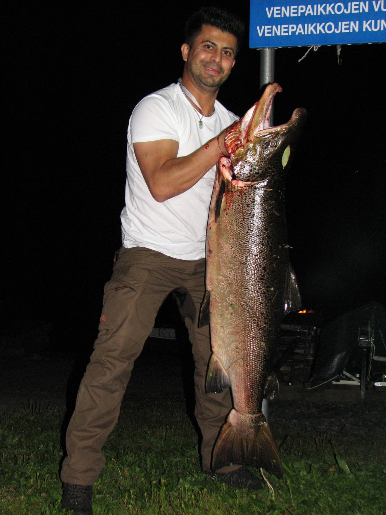 Kalakuva Azad Kauden ensimmäinen Kojamo Merikoskelta, 9.8.2017. 20,5Kg 125Cm Klo:22:55 Putkiperholla