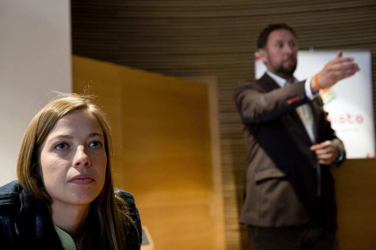 Vasemmistoliiton puheenjohtaja Li Andersson syytti hallitusta virhepäätelmistä. Kuvassa myös puoleen entinen puheenjohtaja Paavo Arhinmäki. Arkistokuva.