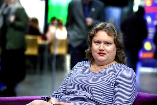 Veera Saloheimolle sijoittaminen on antanut sen verran taloudellista puskuria, että hän uskalsi irtisanoutua vakituisesta työstä ja alkaa yrittäjäksi.