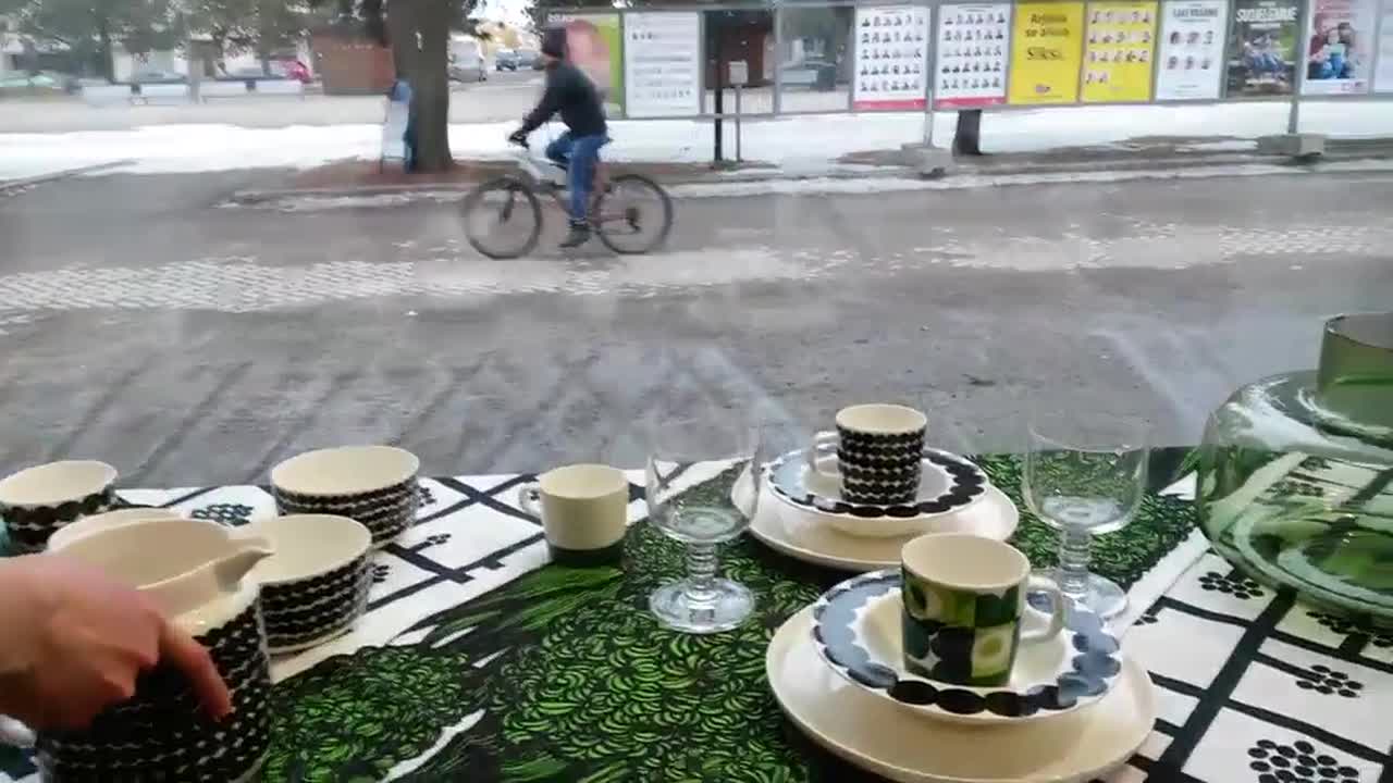 Näyteikkunan somistaminen