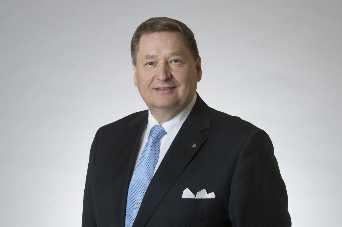 Keskustan entinen kansanedustaja Markku Rossi aloitti Postin hallintoneuvoston puheenjohtajana vuodesta 2015. Eläkkeelle hän jää lokakuussa.
