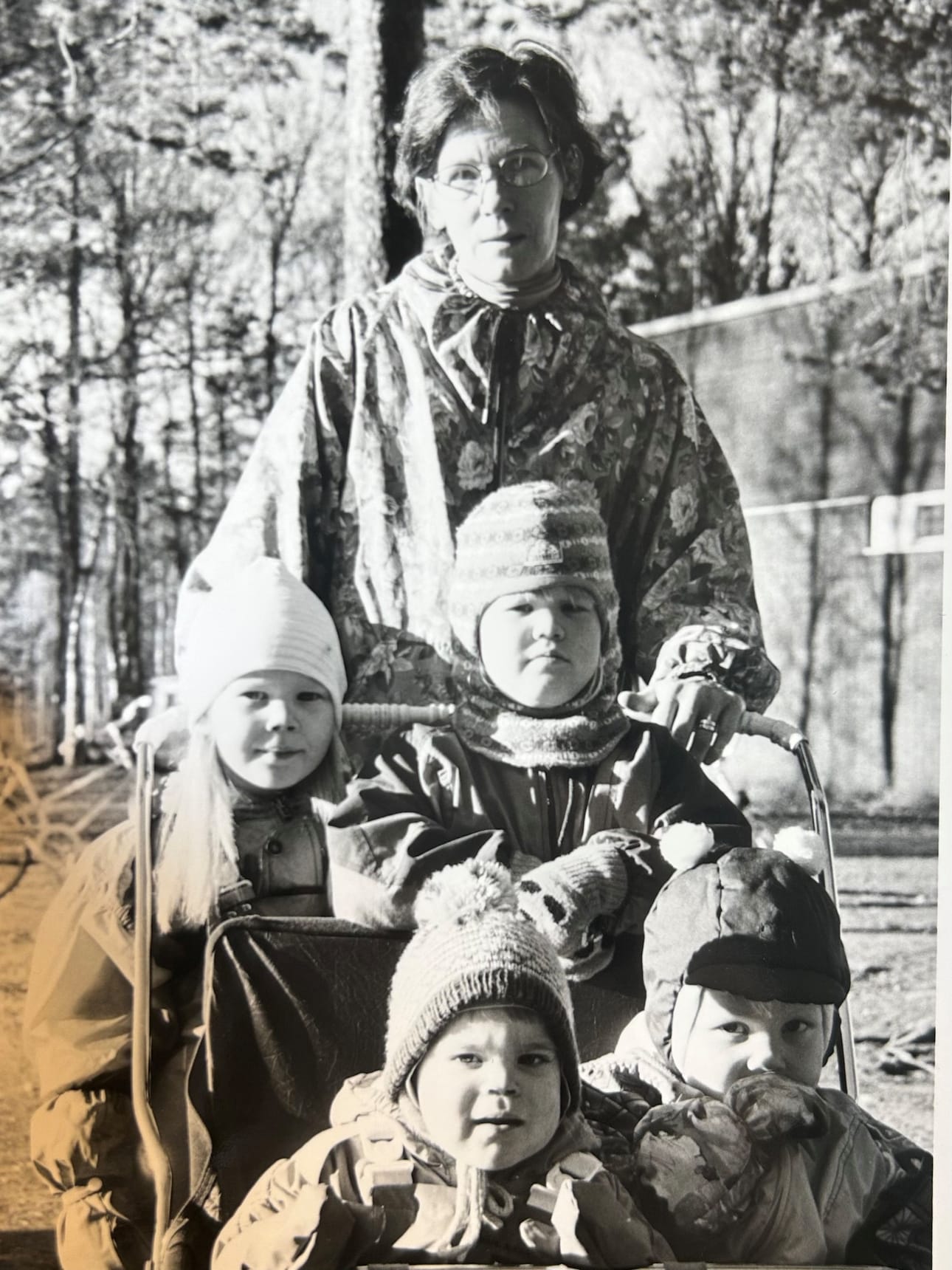 Ketä he ovat? Toimitus kaipaa tietoa.