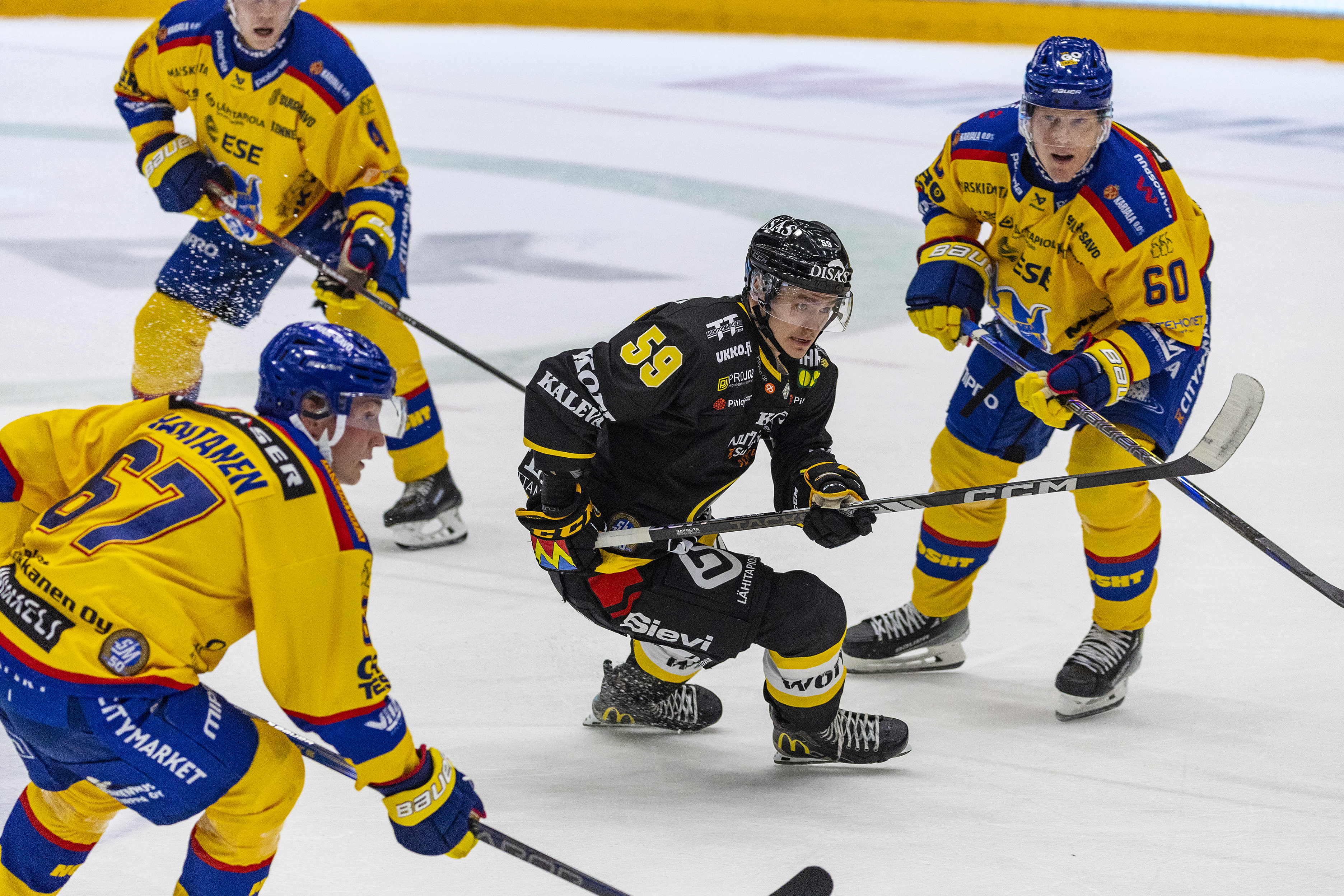 Urallaan kovia kokenut Julius Hermonen tuikkii valopilkkuna Kärppien alakulossa: "Onhan se vapauttavaa, kun tietää, että on luottoa"