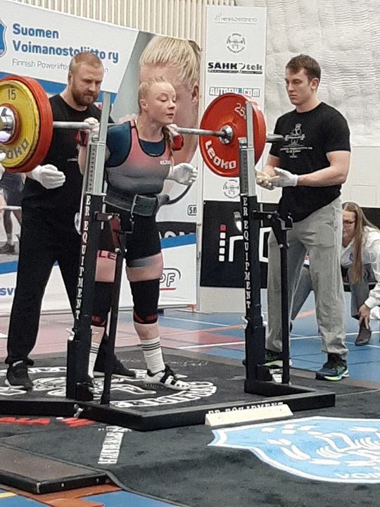 Johanna Kankus voimaili 8. peräkkäisen SM-kullan