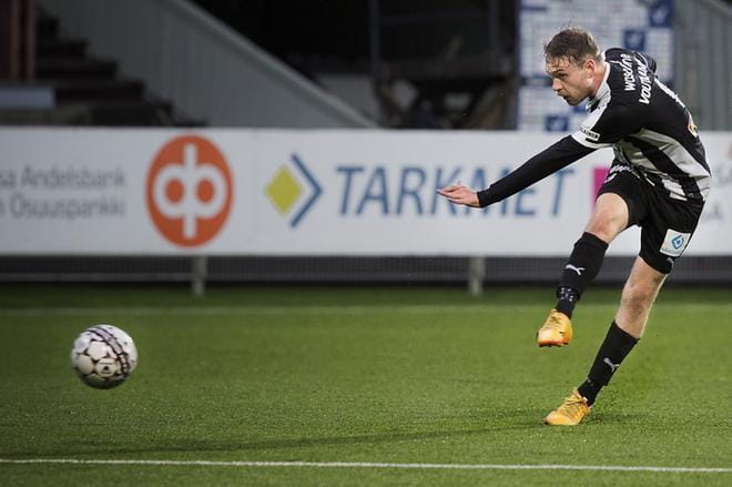 Jerry Voutilainen on tänään pelikiellossa. KUVA: JARNO PELLINEN